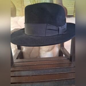 Stylish Black Wide-Brim Hat